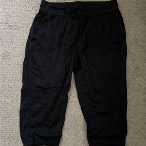 The North Face Women's Black Track Pants - capri length